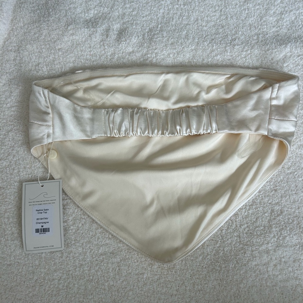 Crop top - Picture 3 of 3